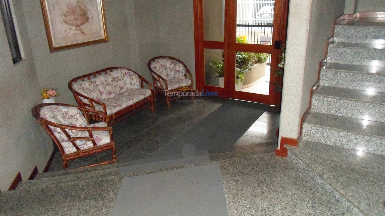 Apartamento para aluguel de temporada em Itapema (Meia Praia)