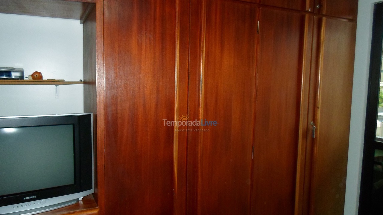 Apartamento para aluguel de temporada em Itapema (Meia Praia)