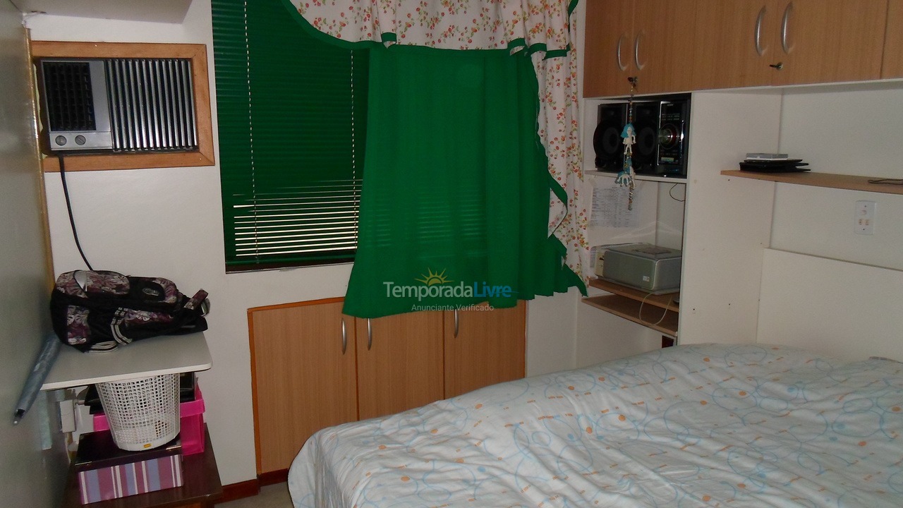 Apartamento para aluguel de temporada em Itapema (Meia Praia)