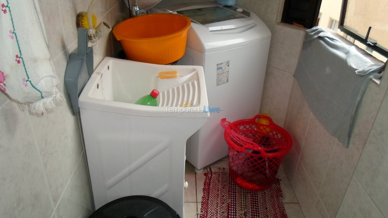 Apartamento para aluguel de temporada em Itapema (Meia Praia)