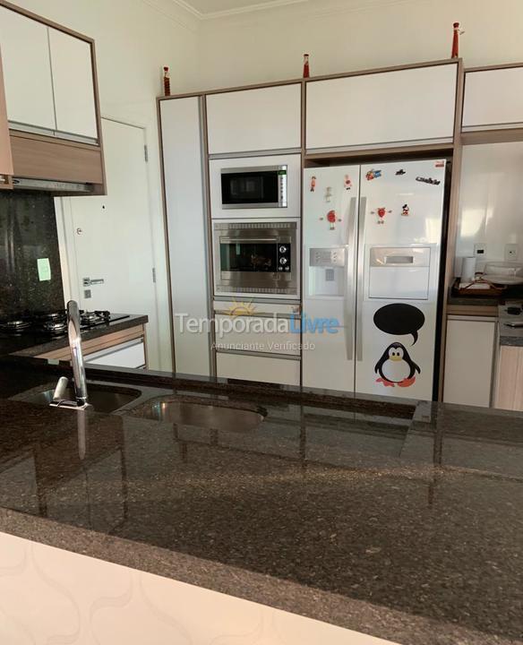 Apartamento para alquiler de vacaciones em Itapema (Meia Praia)