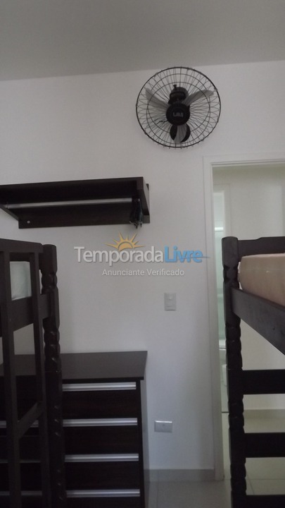 Apartamento para aluguel de temporada em Ubatuba (Praia das Toninhas)