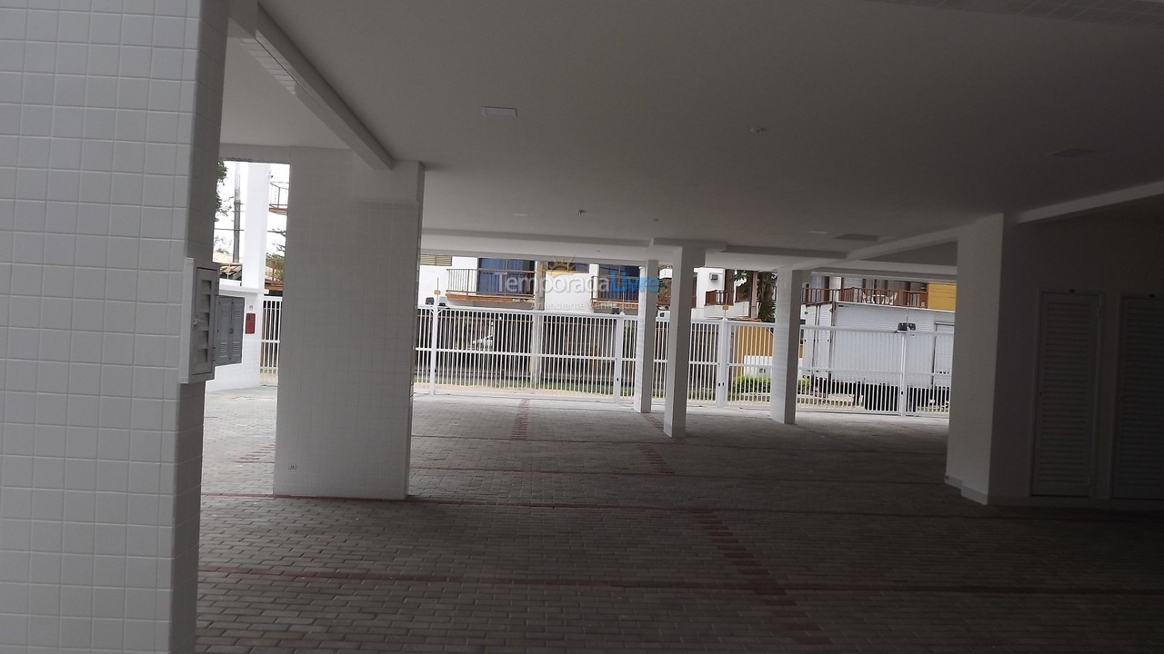 Apartamento para aluguel de temporada em Ubatuba (Praia das Toninhas)