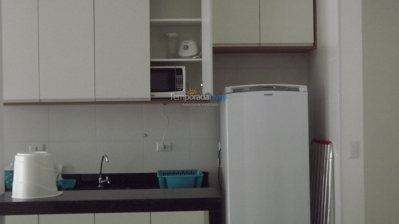 Apartamento para aluguel de temporada em Ubatuba (Praia das Toninhas)