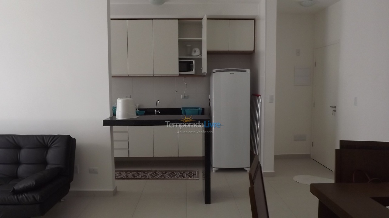 Apartamento para aluguel de temporada em Ubatuba (Praia das Toninhas)
