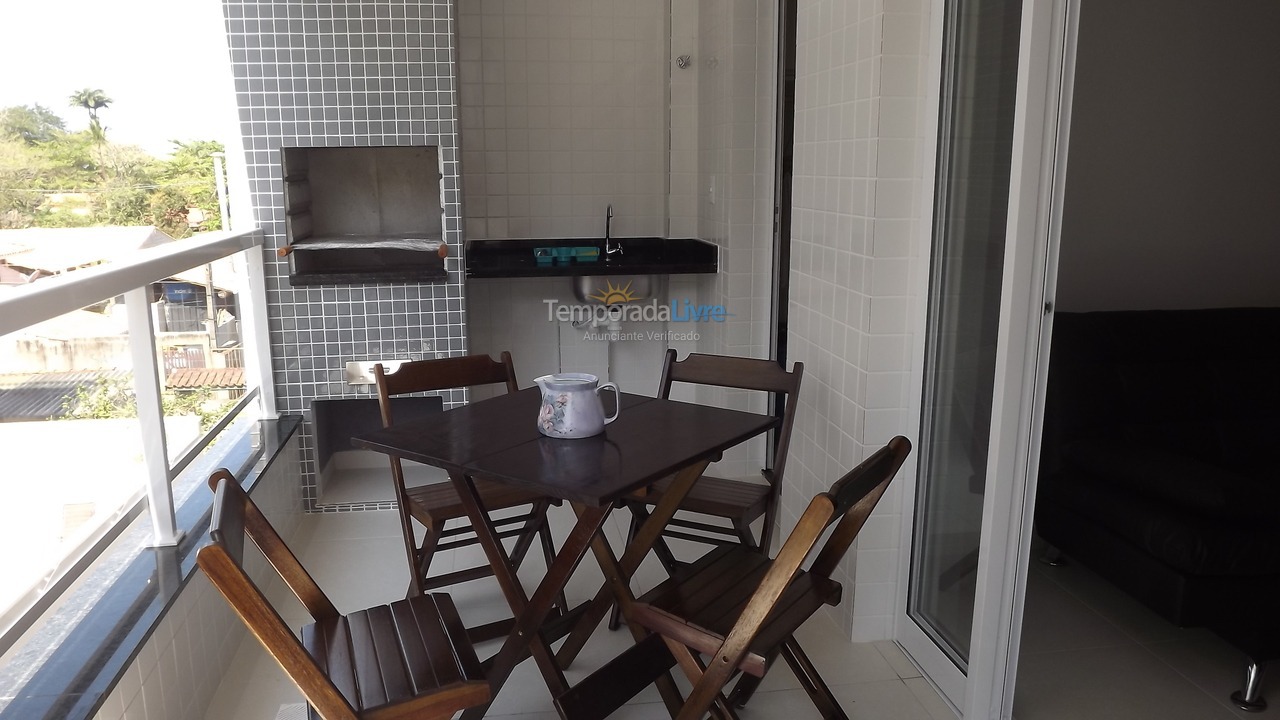 Apartamento para aluguel de temporada em Ubatuba (Praia das Toninhas)