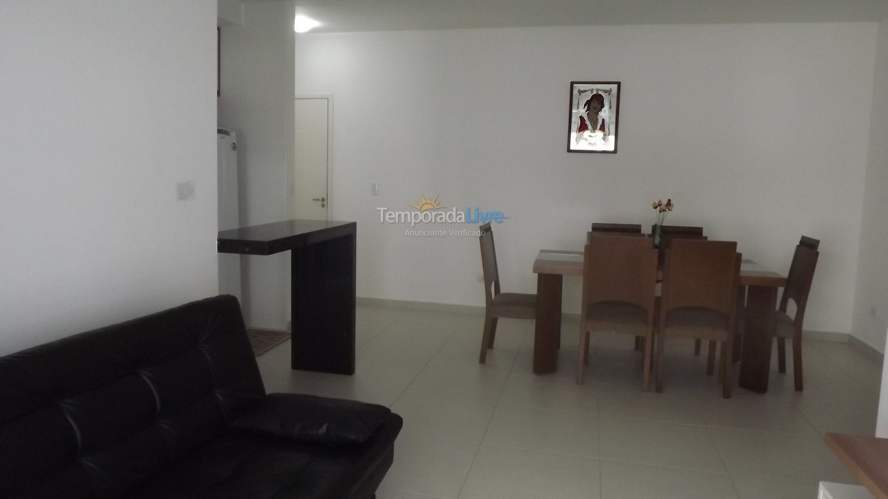 Apartamento para aluguel de temporada em Ubatuba (Praia das Toninhas)