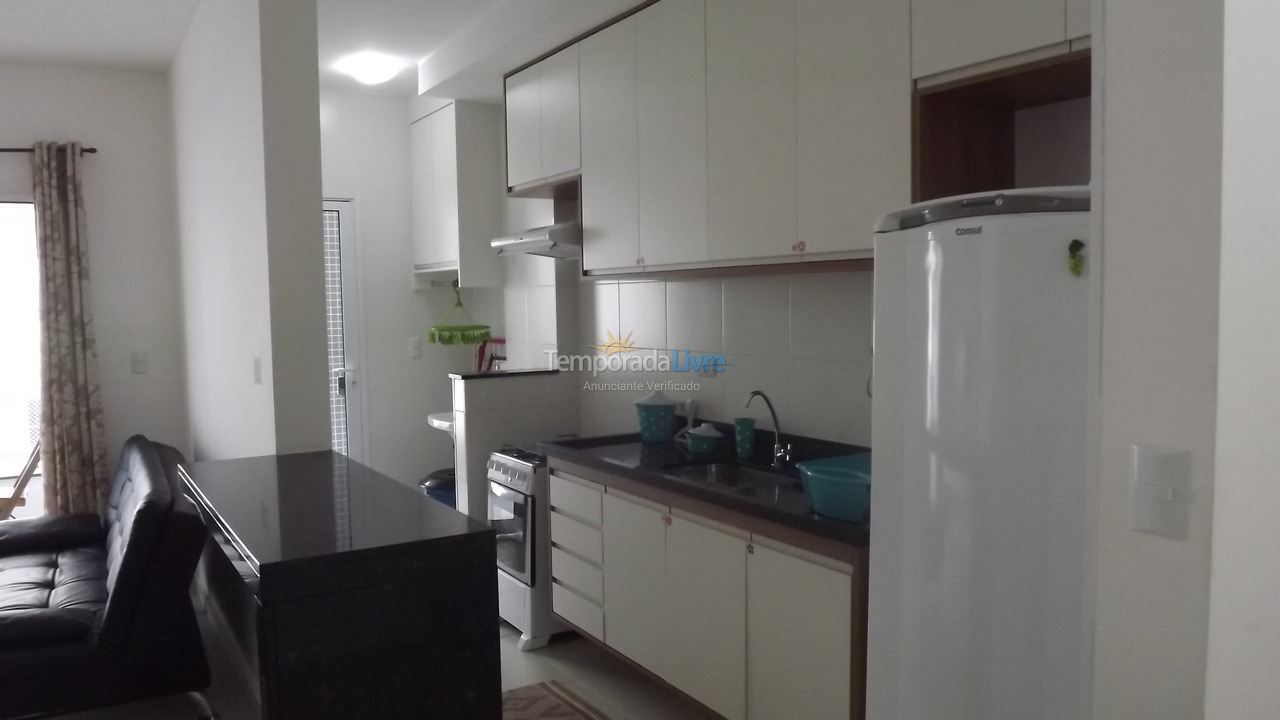 Apartamento para aluguel de temporada em Ubatuba (Praia das Toninhas)