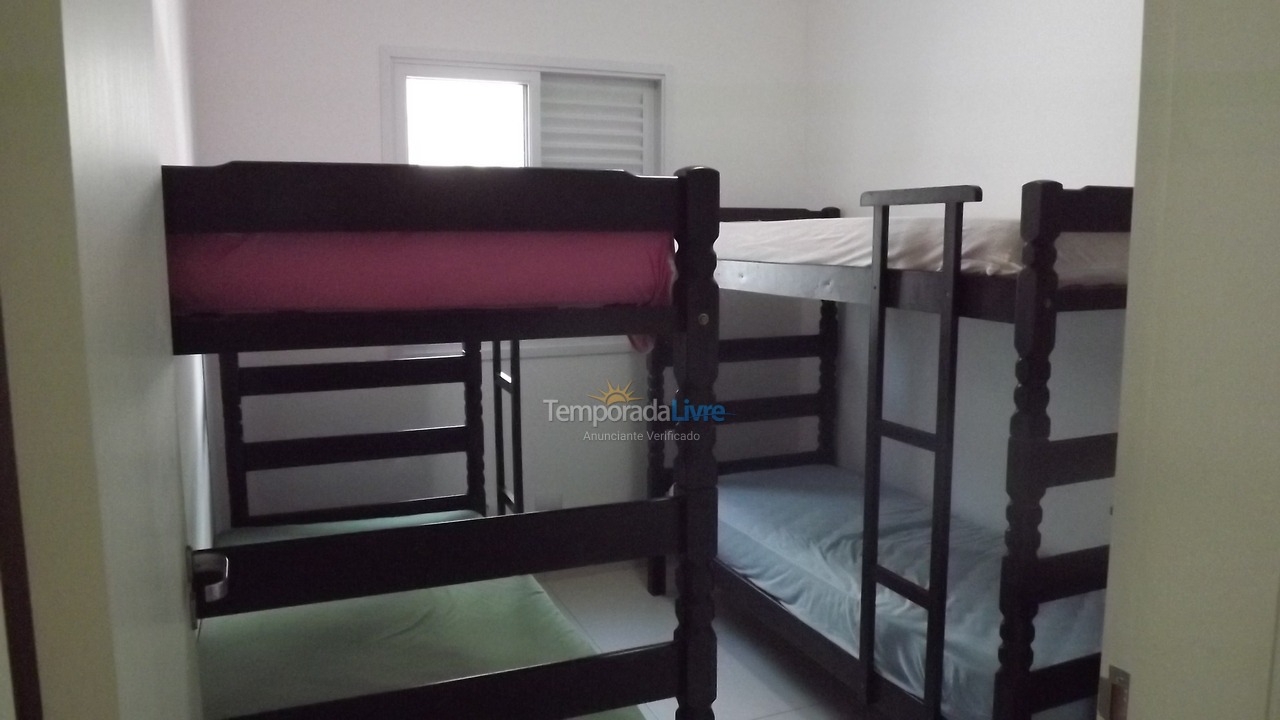 Apartamento para aluguel de temporada em Ubatuba (Praia das Toninhas)