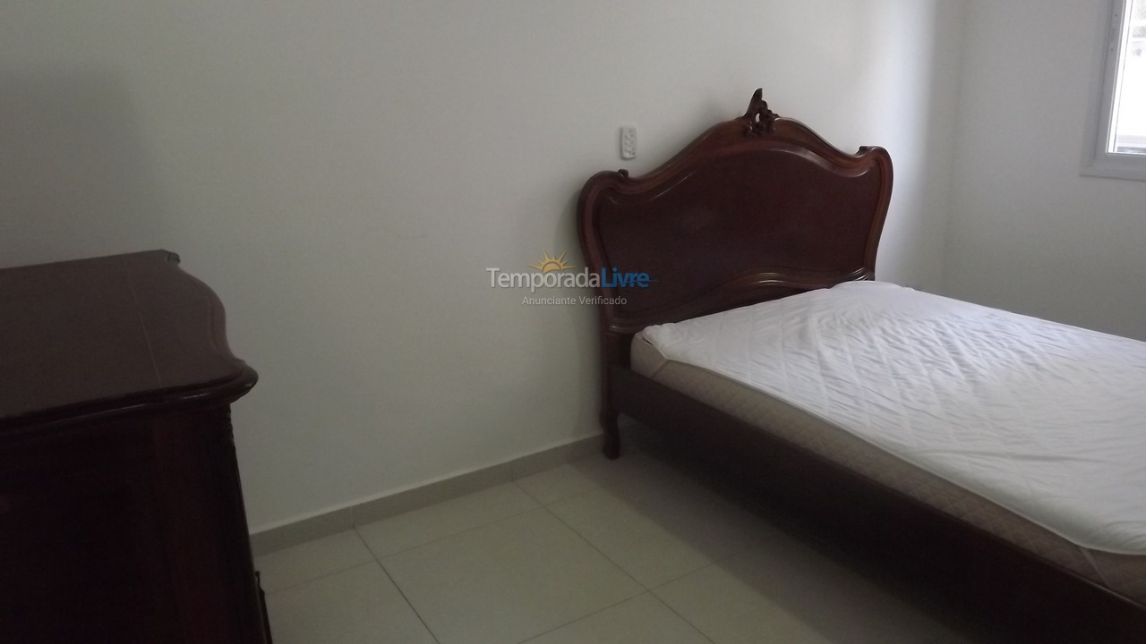 Apartamento para aluguel de temporada em Ubatuba (Praia das Toninhas)