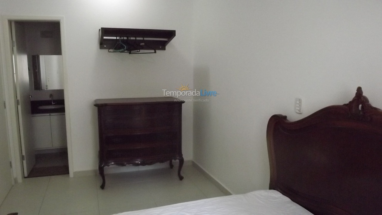 Apartamento para aluguel de temporada em Ubatuba (Praia das Toninhas)