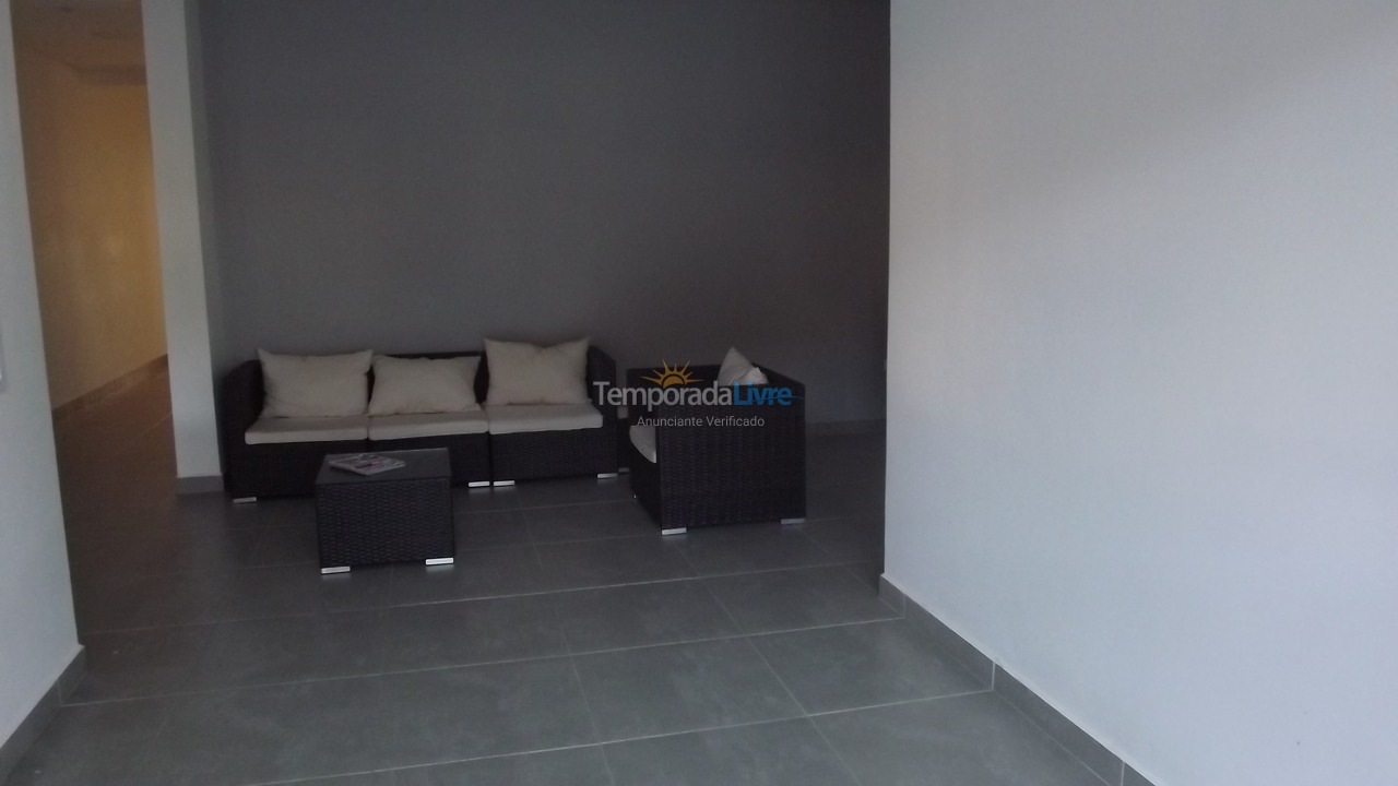 Apartamento para aluguel de temporada em Ubatuba (Praia das Toninhas)