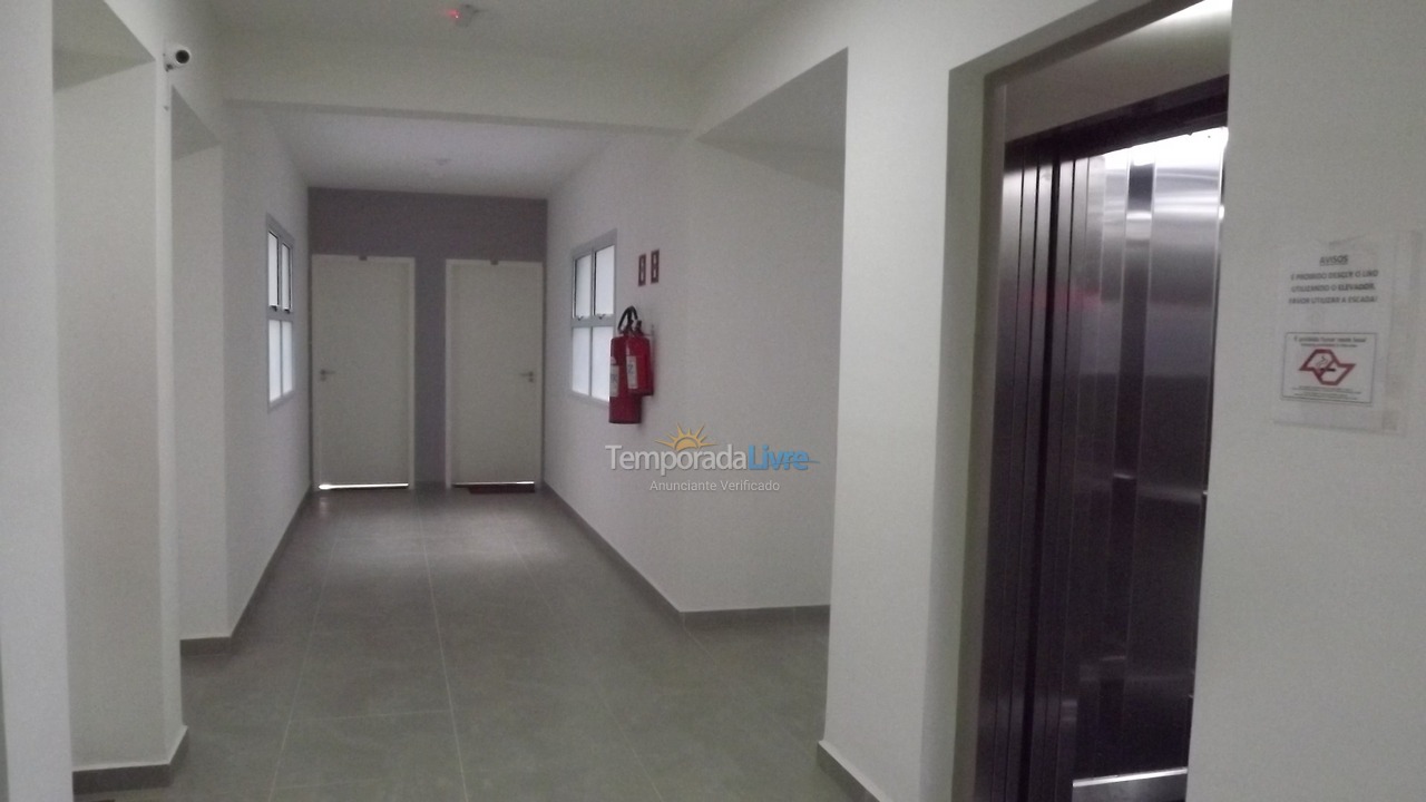 Apartamento para aluguel de temporada em Ubatuba (Praia das Toninhas)