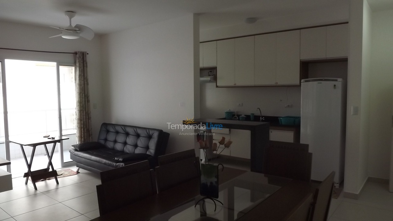 Apartamento para aluguel de temporada em Ubatuba (Praia das Toninhas)