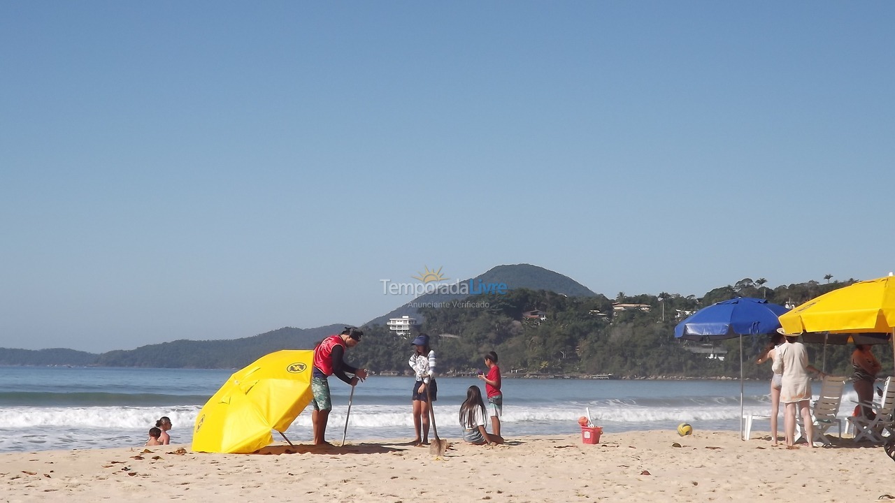 Apartamento para aluguel de temporada em Ubatuba (Praia das Toninhas)