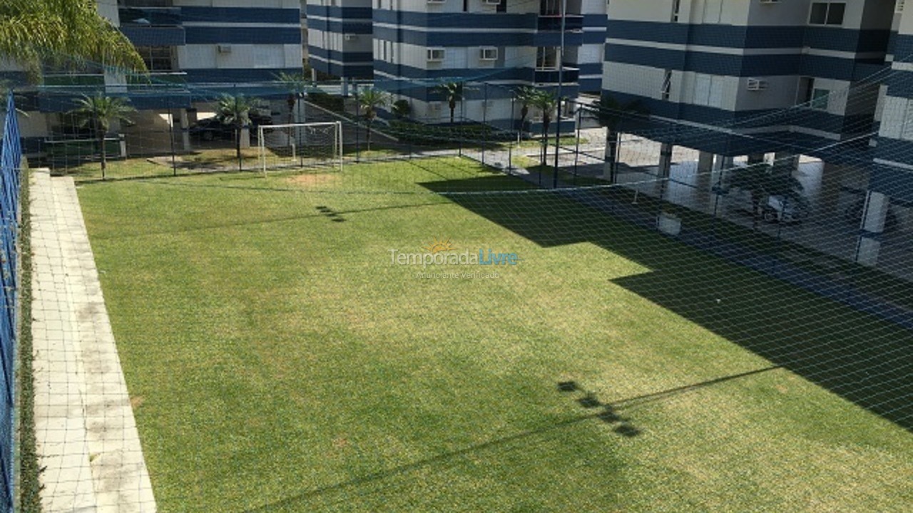 Apartamento para aluguel de temporada em Florianópolis (Praia Brava)