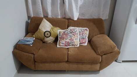 Kitinet com 1 Dormitório + TV a Cabo + Cozinha Completa + 1 Vaga