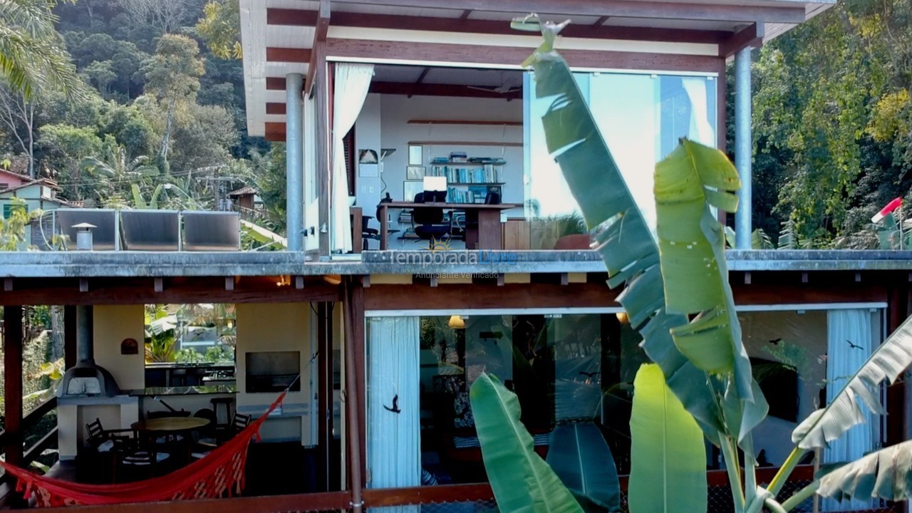 Casa para aluguel de temporada em São Sebastião (Maresias)