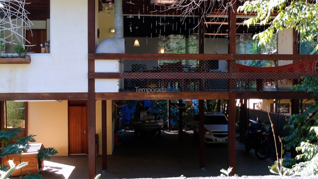 Casa para aluguel de temporada em São Sebastião (Maresias)