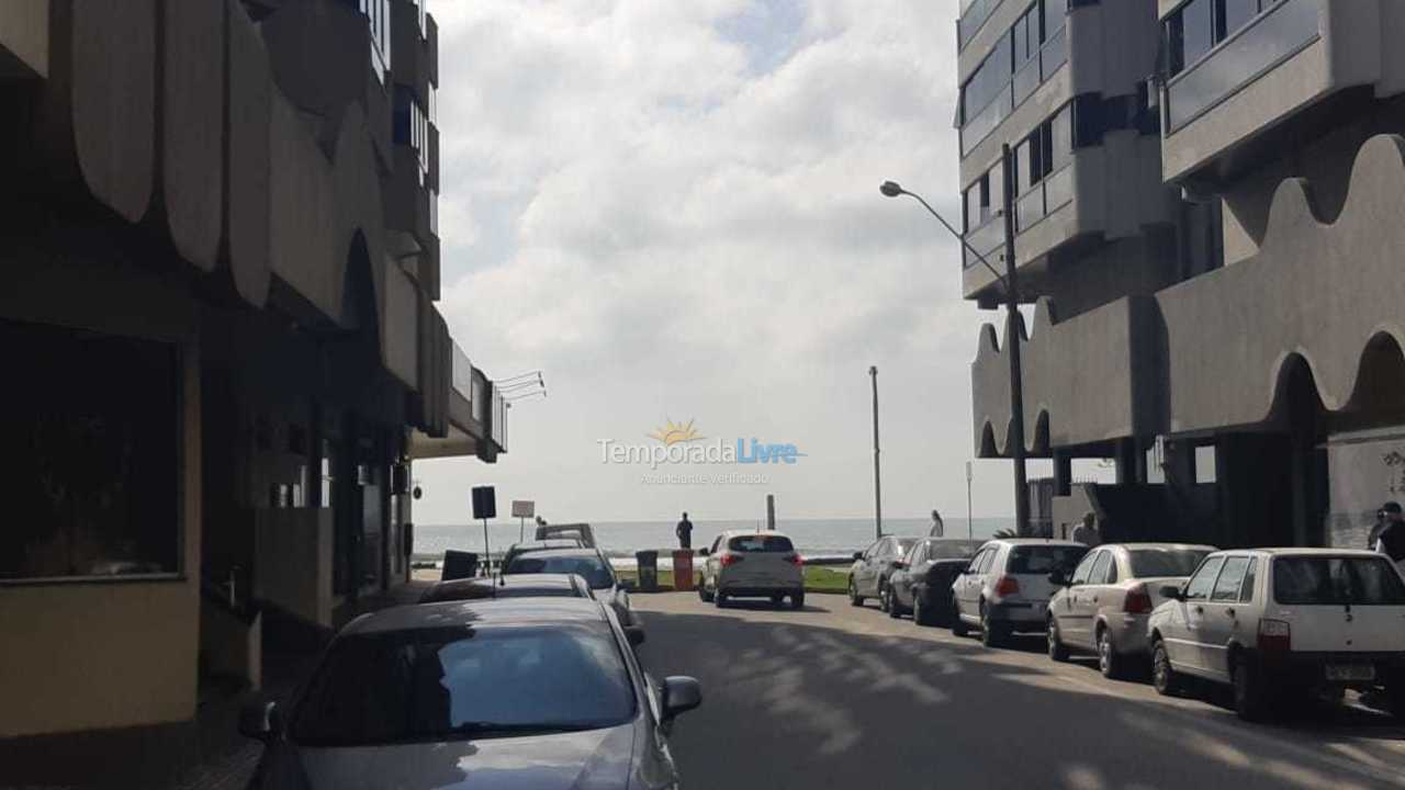 Apartamento para alquiler de vacaciones em Itapema (Meia Praia)