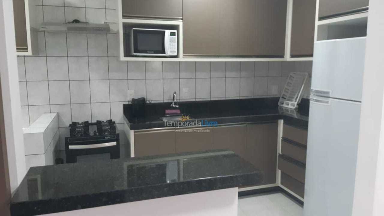 Apartamento para alquiler de vacaciones em Itapema (Meia Praia)