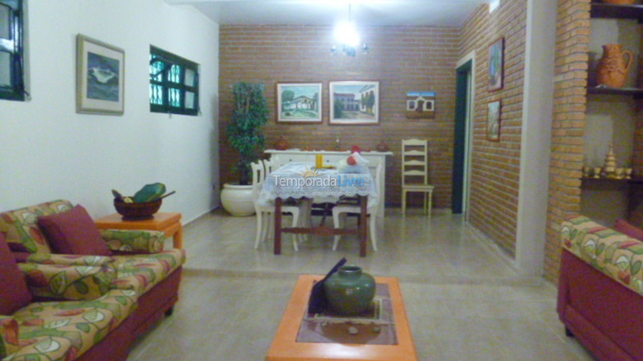 Casa para alquiler de vacaciones em Ubatuba (Enseada)