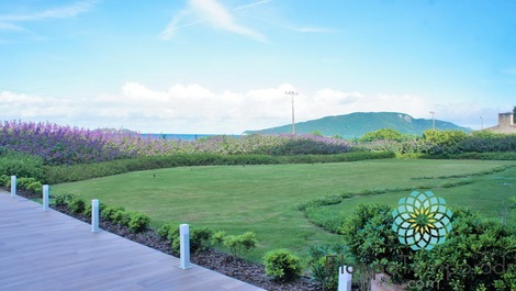 Alto nivel, frente al mar con 2 suites!