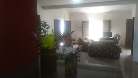 Aluga-se casa grande com piscina em Barreirinhas - MA (Lençóis)