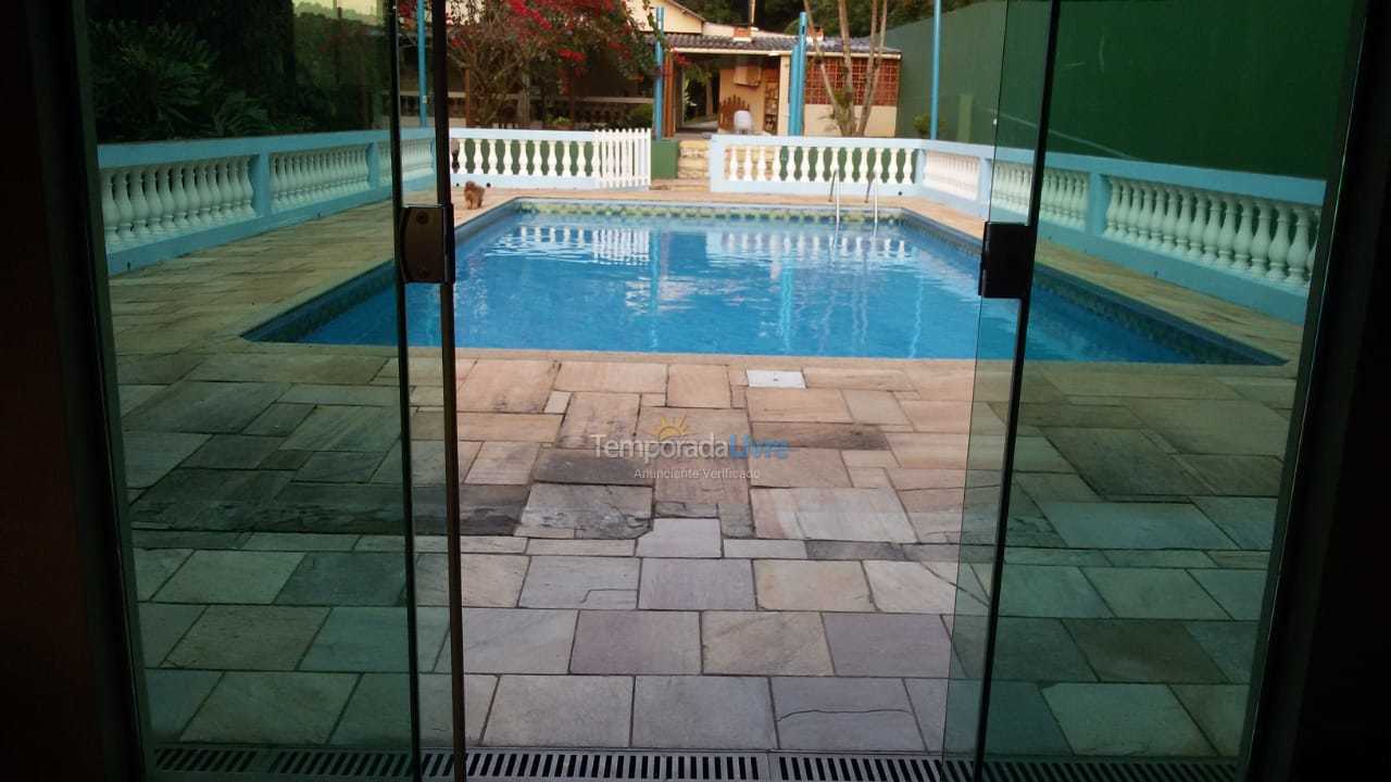 Granja para alquiler de vacaciones em Mairinque (Condomínio Porta do Sol)