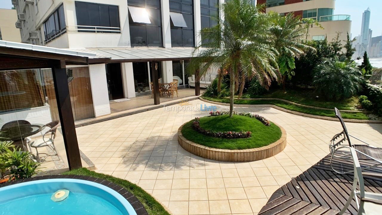 Apartamento para alquiler de vacaciones em Balneário Camboriú (Praia Central)