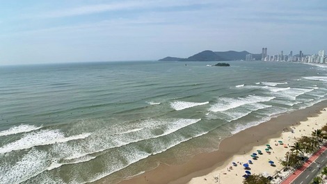 Ed. Beach Tower 04 bedrooms sea front Balneário Camboriú