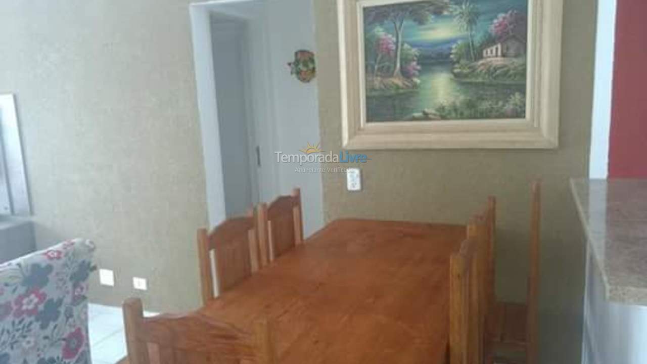 Apartamento para aluguel de temporada em Guarujá (Pitangueiras)