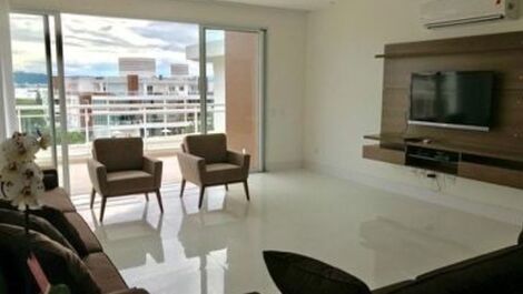 Precioso ático con vistas al mar - alquiler vacacional.