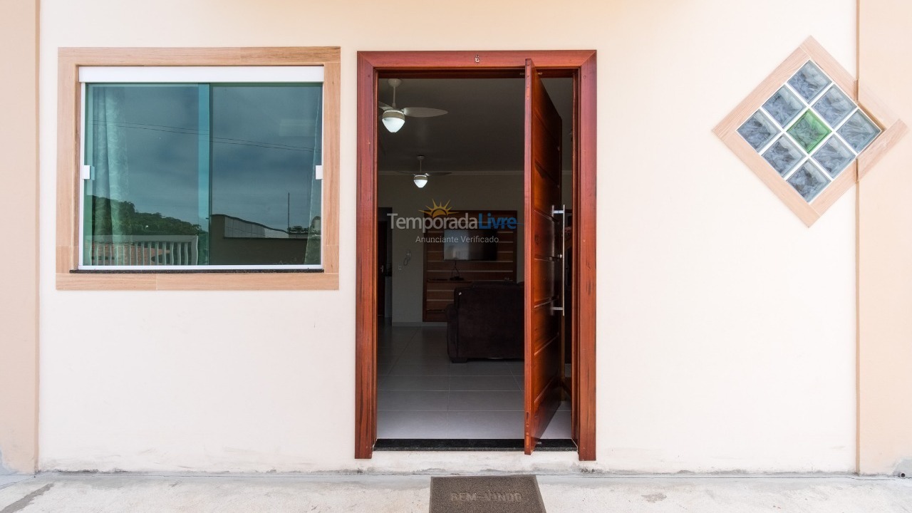 Apartamento para alquiler de vacaciones em Ubatuba (Praia das Toninhas)