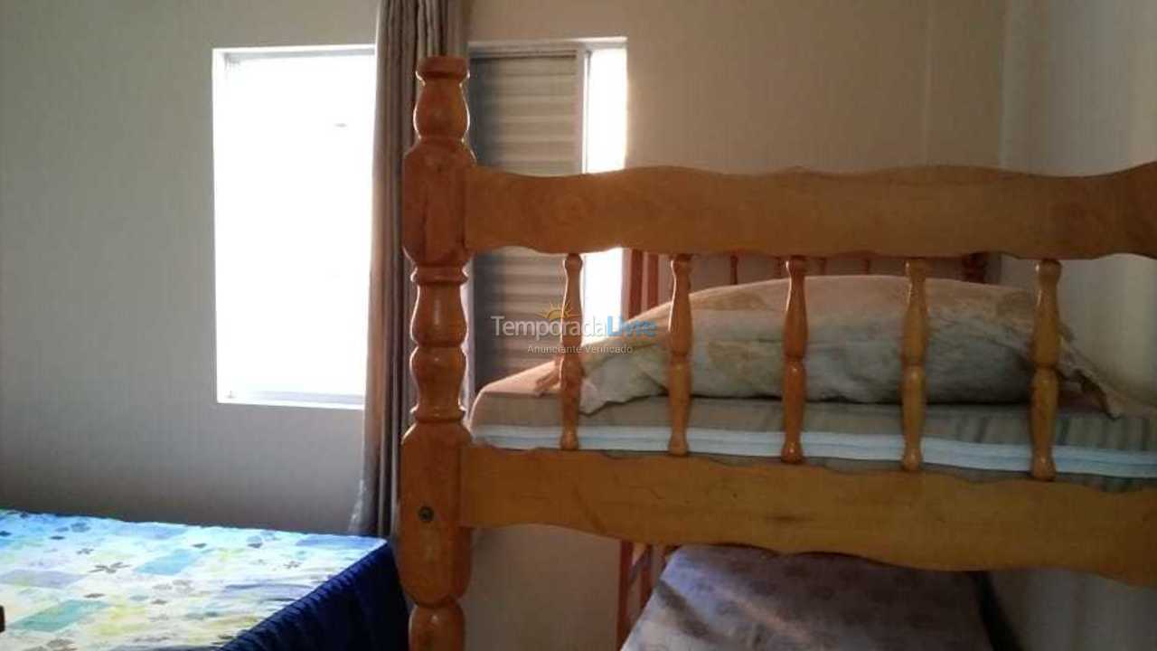 Apartamento para aluguel de temporada em Mongaguá (Centro)