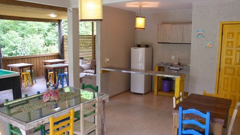 House in Praia do Rosa 03 rooms, 300 mts from the center!