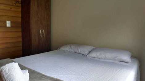 House in Praia do Rosa 03 rooms, 300 mts from the center!