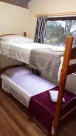 House in Praia do Rosa 03 rooms, 300 mts from the center!