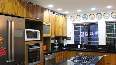 BELÍSSIMA CASA FRENTE MAR 5 SUITES - ALUGUEL POR TEMPORADA