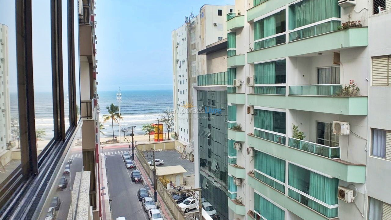Apartamento para aluguel de temporada em Balneário Camboriú (Praia Central)