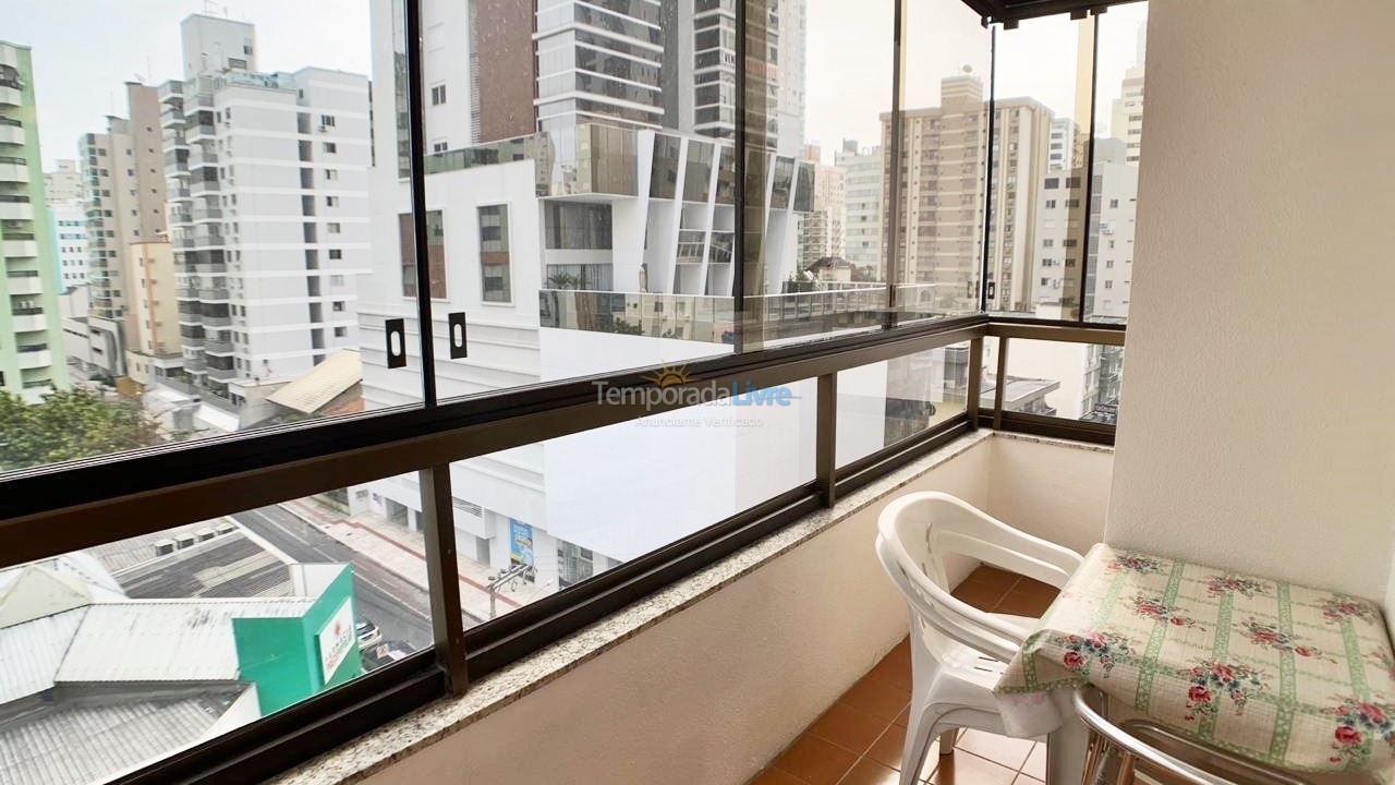 Apartamento para aluguel de temporada em Balneário Camboriú (Praia Central)