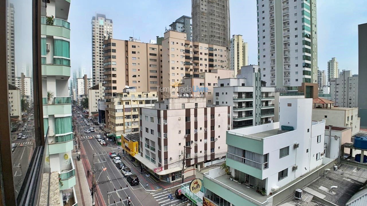 Apartamento para aluguel de temporada em Balneário Camboriú (Praia Central)