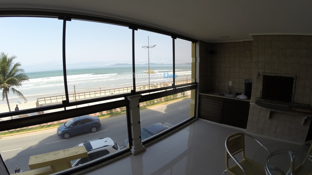 Apartamento para aluguel de temporada em Itapema (Centro)