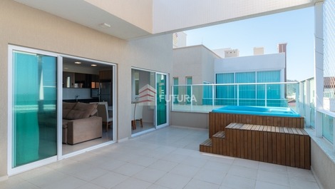 COVERAGE WITH SEA VIEW - MARISCAL, BOMBINHAS SC (LA125F)