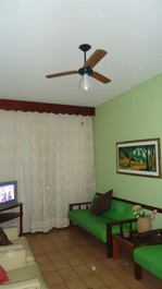 Apartamento Ubatuba - Praia Grande - 2 dormitorios a una cuadra del mar.