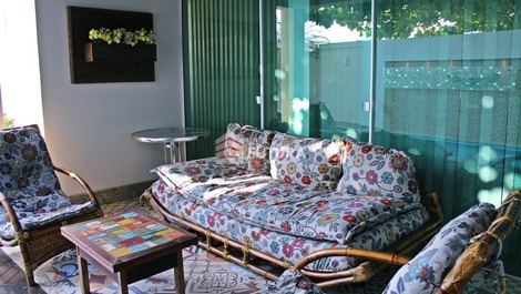 TOWNHOUSE WITH POOL SEASON RENTAL MARISCAL BOMBINHAS SC LC001EF