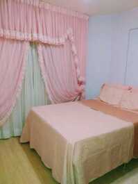 Quarto casal com cama normal 