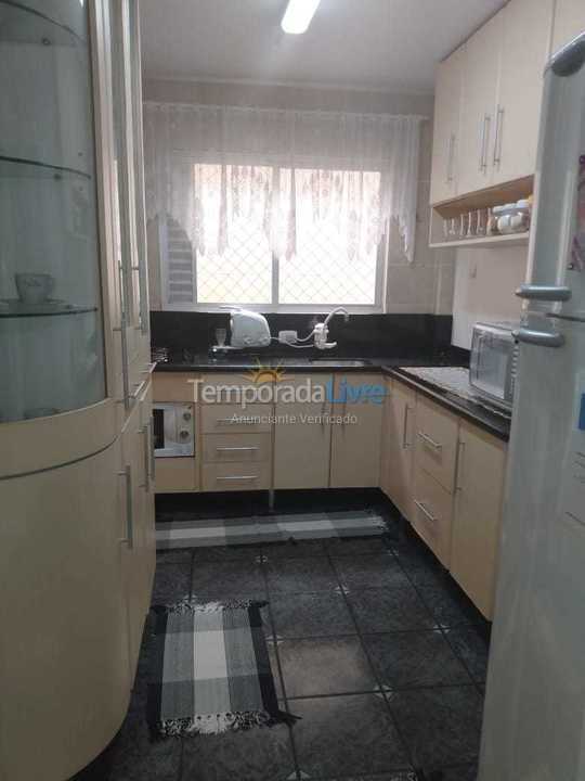 Apartamento para aluguel de temporada em Balneário Camboriú (Praia Central)