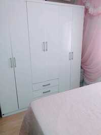 roupeiro com 4 portas 