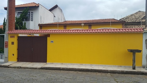 House with pool 100 meters from the beach